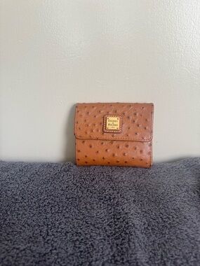 Dooney & Bourke Ostrich Small Flap Wallet (Caramel)